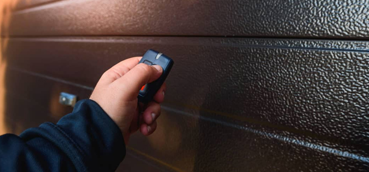 automatic door opener with remote control in Gravenhurst