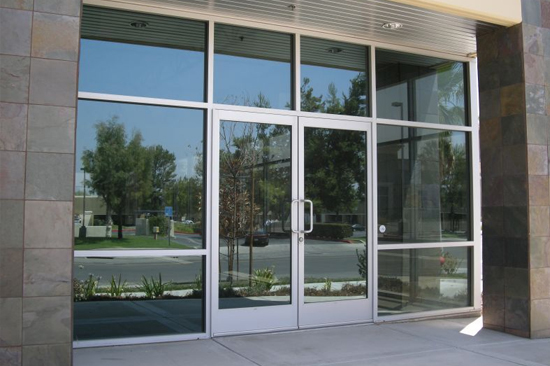 Gravenhurst-commercial-door-repair