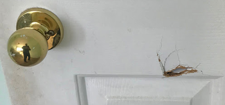 interior door hole repair Gravenhurst